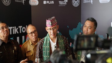 Tiket Mahal, Sandiaga Uno: Jumlah Pesawat dan Penerbangan Bakal Ditambah