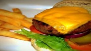 Viral, Burger Belalang Kini Jadi Buruan Warga Arab Saudi