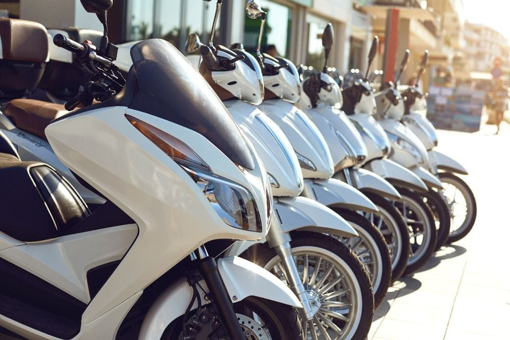 Riuh Pajak Bahan Bakar Kendaraan Bermotor dan Pajak Motor BBM 