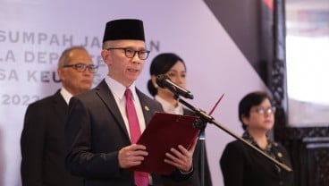 Pinjol Danacita dan ITB Fasilitasi Pembayaran UKT, OJK Dorong Kesadaran Mahasiswa