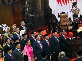 Hasto Klaim Rapat Kabinet Jokowi Tak Lagi Kondusif, Menteri Mulai Terbelah?