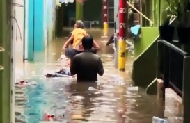 Banjir Jakarta 31 Januari: Kali Cipinang Meluap, Puluhan Rumah di Jaktim Terendam