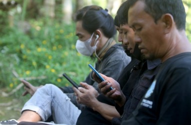 Anies Ingin Bangun Pabrik Smartphone, Ganjar-Prabowo Dorong Internet Gratis