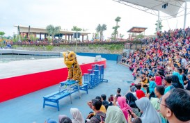 Festival Naga Ramaikan Momen Imlek di Saloka Theme Park