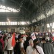 Penumpang KRL Numpuk di Stasiun Priok jelang Kampanye Anies-Muhaimin di JIS
