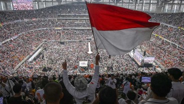 Meliput Kampanye Terakhir Capres: Jalan Kaki 6 Km ke JIS, Sampah di GBK, hingga 'Semar' Wafat di Solo