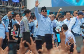 Survei Bloomberg: Prabowo Unggul, Singgung Relasi Jokowi dan China