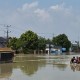 Banjir Demak 2024: Tega! Isi Truk Ini Dicuri Saat Terjebak Banjir