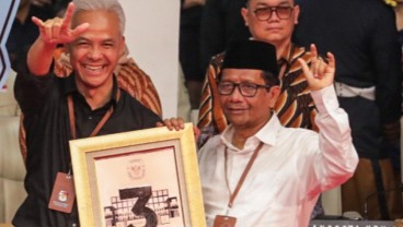 Jelang Nyoblos, Mahfud MD Ingatkan Masyarakat Jangan Terjebak Isu di Media Sosial