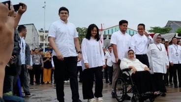 Bersama Keluarga, Anies Baswedan Coblos di TPS 060