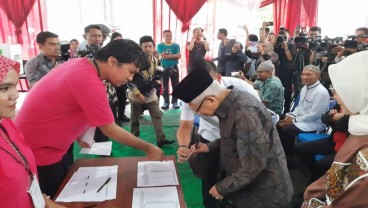 Wapres Maruf Amin Nyoblos Bareng Istri dan 2 Anaknya di TPS 033 Cimanggis