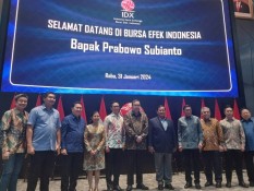 IHSG Melejit Sesi I saat Prabowo-Gibran Unggul Quick Count, Saham ADRO-PMMP Cuan