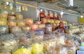 Sejak Direlokasi, Omzet Pedagang di Pasar Bawah Pekanbaru Anjlok
