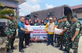Grand Arkenso Hotel Semarang Gandeng Yonif Raider 400/BR Salurkan Bantuan Banjir Demak