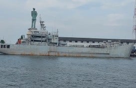 Eks Kapal Perang KRI Teluk Sampit 515 Dilelang Rp4,69 Miliar