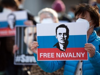 Dua Tahun Invasi Rusia ke Ukraina, AS Soroti Kematian Navalny dan Siapkan Sanksi Baru