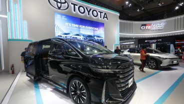 Toyota Vellfire Hybrid Masih Impor Utuh dari Jepang, Ini Syarat untuk Produksi Lokal