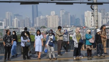 Ada Gangguan di Cikini, KRL Bogor-Jakarta Kota Tertahan di Stasiun Manggarai