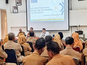 Bank Jateng Fasilitasi Penyerahan SK Pensiun di Banjarnegara