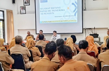 Bank Jateng Fasilitasi Penyerahan SK Pensiun di Banjarnegara