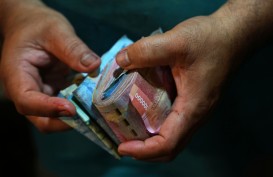 Utang Pemerintah Naik Lagi, Rupiah Ditutup Melemah ke Rp15.645 per Dolar AS