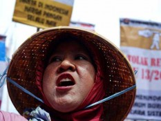 Cegah Eksploitasi Pekerja Perempuan di Sektor Perkebunan-Perikanan