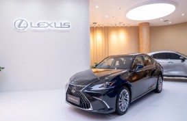 Lexus Panen Penjualan Mobil Berbasis Listrik