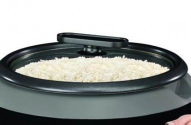 ESDM Berencana Lanjutkan Program Bagi-bagi Rice Cooker Gratis pada 2024