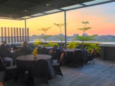 Allstay Hotel Semarang Hadirkan Iftar BukaVaganza di Rooftop