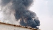 Gedung PT Kahatex di Sumedang Kebakaran Hebat, Asap Hitam Membumbung Tinggi
