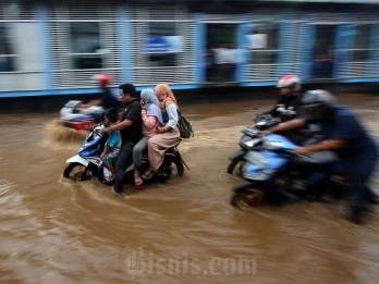 Hujan Deras di Jakarta, 39 Ruas Jalan Tergenang Banjir