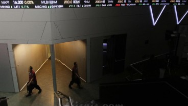 IHSG Ditutup Lesu saat Inflasi Naik, Saham BBCA-BBNI Merah