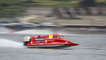 Jonas Andersson Juara Sprint Race 1 F1 Poweboat Danau Toba