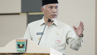 Gubernur Mahyeldi: Bank Nagari Berperan dalam Perkembangan Ekonomi Sumbar