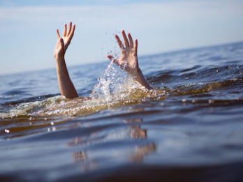Tim SAR Selamatkan 4 Pelajar yang Tenggelam di Pantai Selatan Sukabumi