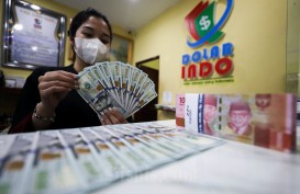 Rupiah Ditutup Anjlok ke Rp15.742, Pasar Waswas Perlambatan Ekonomi Global