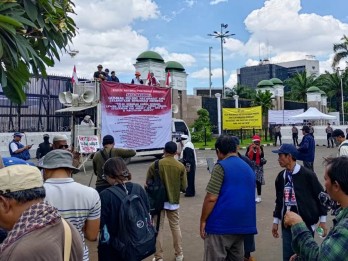 Ribuan Polisi Bersiaga di DPR, Kawal Demo Hak Angket hingga Pemakzulan Jokowi