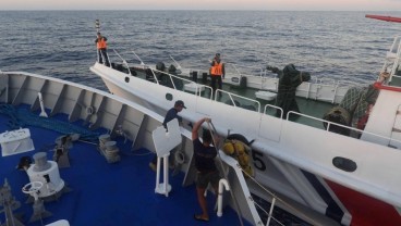 Tegang! Kapal Tentara China Tabrak Coast Guard Filipina