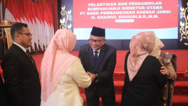 Khairul Suhairi Resmi Jabat Dirut Bank Jambi
