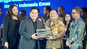 PNM Terima Award Top Contributor BUMN For Communications di BCOMSS 2024