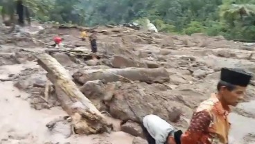 Longsor Pesisir Selatan Sumbar, 10 Orang Tertimbun