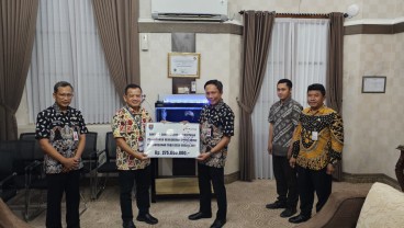 Bank Jateng Cabang Cilacap Serahkan Bantuan Pembangunan Desa Wisata Jetis