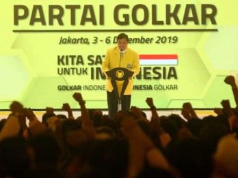 Tiga Menteri Jokowi Berebut Kursi Partai Beringin