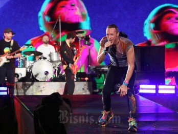 Indonesia Jadi Negara Paling Sedikit Kembalikan Gelang saat Konser Coldplay, Hanya 77%