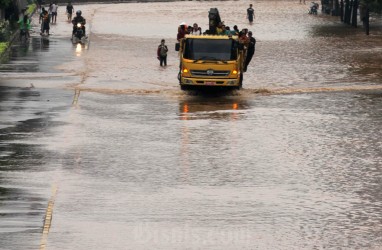 Kota Semarang Dikepung Banjir karena Cuaca Ekstrem