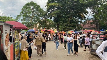 Taman Kambang Iwak, Rekomendasi Tempat Berburu Takjil di Palembang