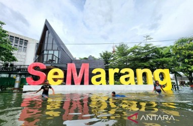 Arus Lalu Lintas Demak Semarang Dialihkan Menghindari Banjir Kaligawe