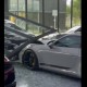 Polisi Proses Kejadian Mitsubishi Xpander Seruduk Porsche di Showroom Mobil Mewah