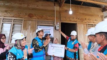 PLN Listriki 219 Rumah Warga Kurang Mampu di Sulselrabar pada Ramadan 2024