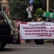 Warga Demo depan Kantor DPRD Solo, Tuntut Adanya Pemakzulan Jokowi